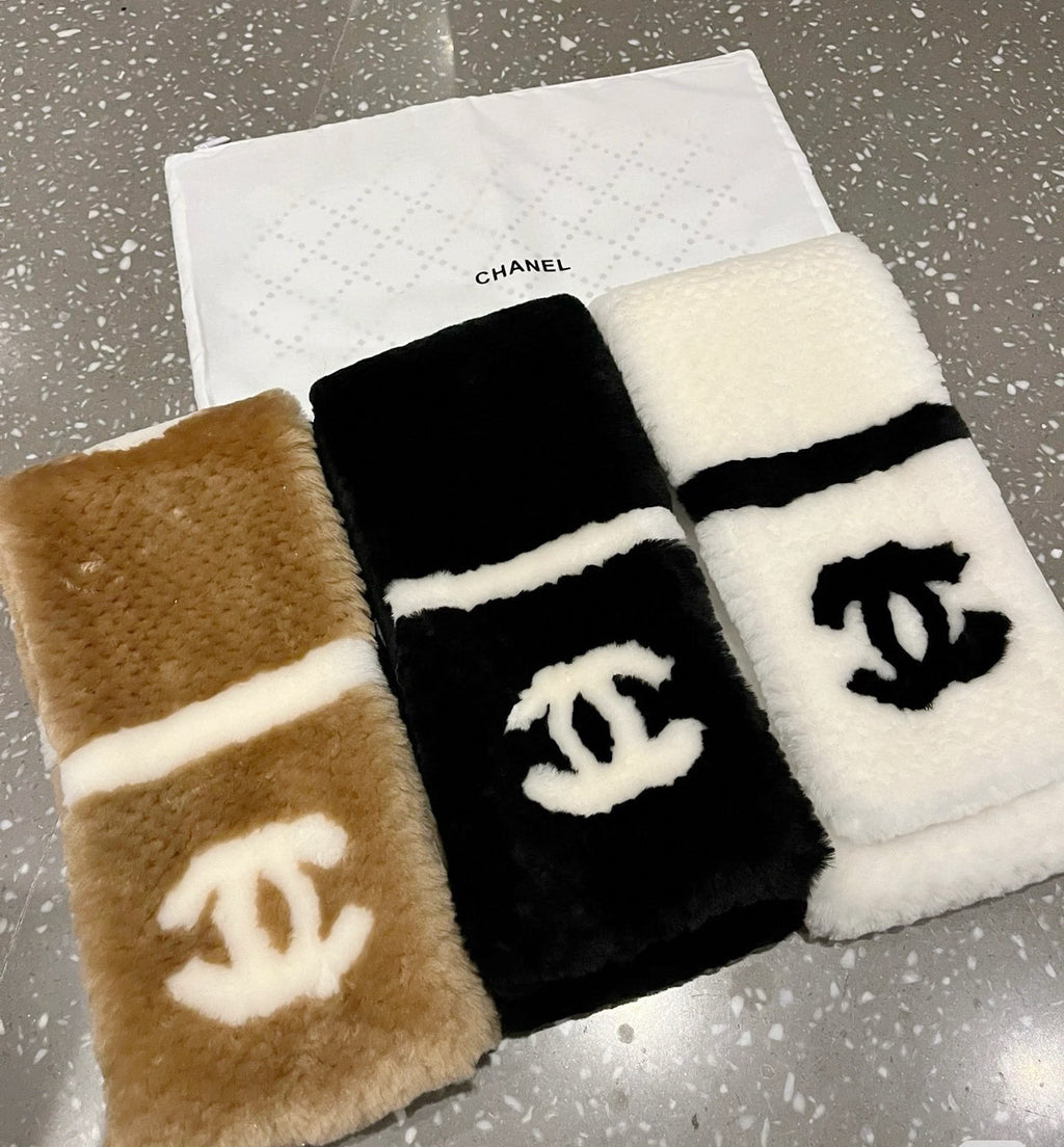 Chanel Logo Detail Scarf - 962537117 - Photo 9