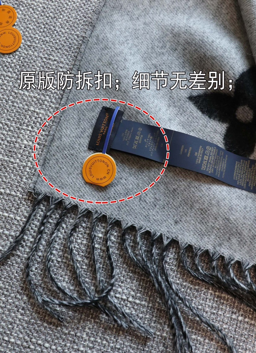 Louis Vuitton Scarf - 944943044 - Photo 9