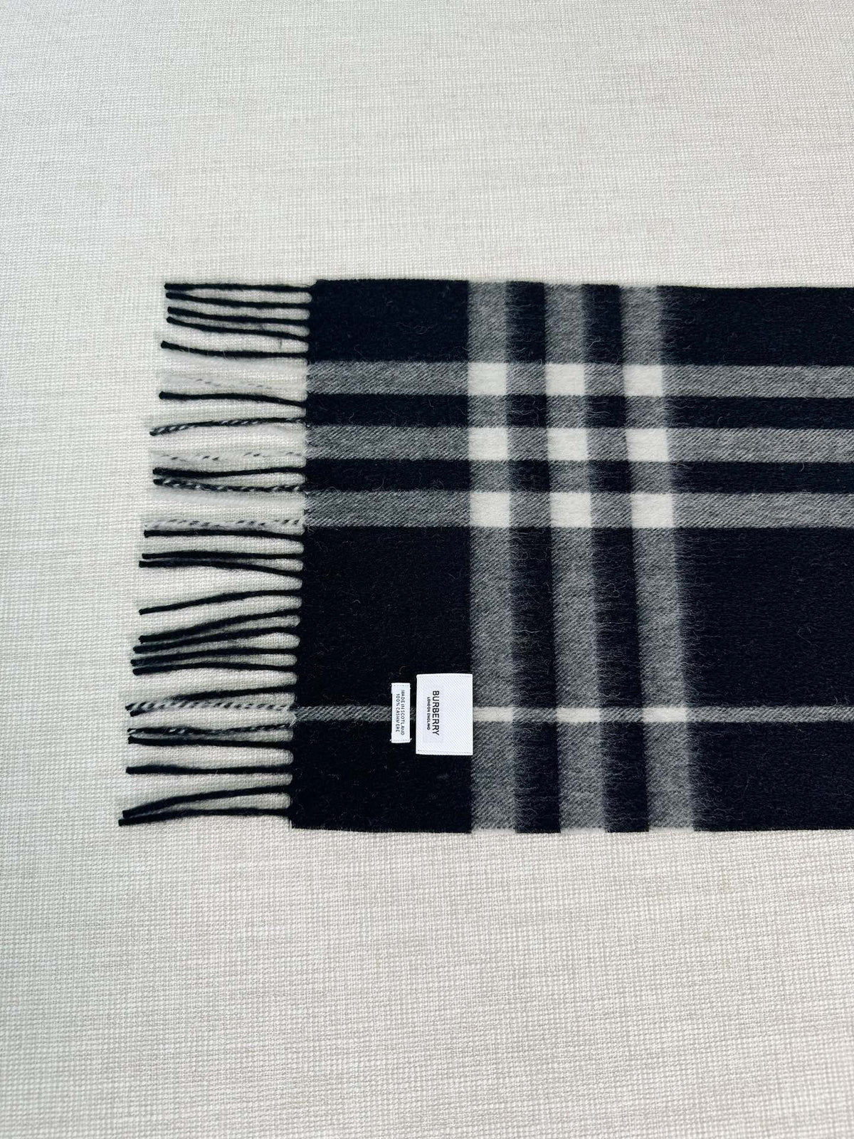 Burberry Check Pattern Scarf - 973282075 - Photo 9