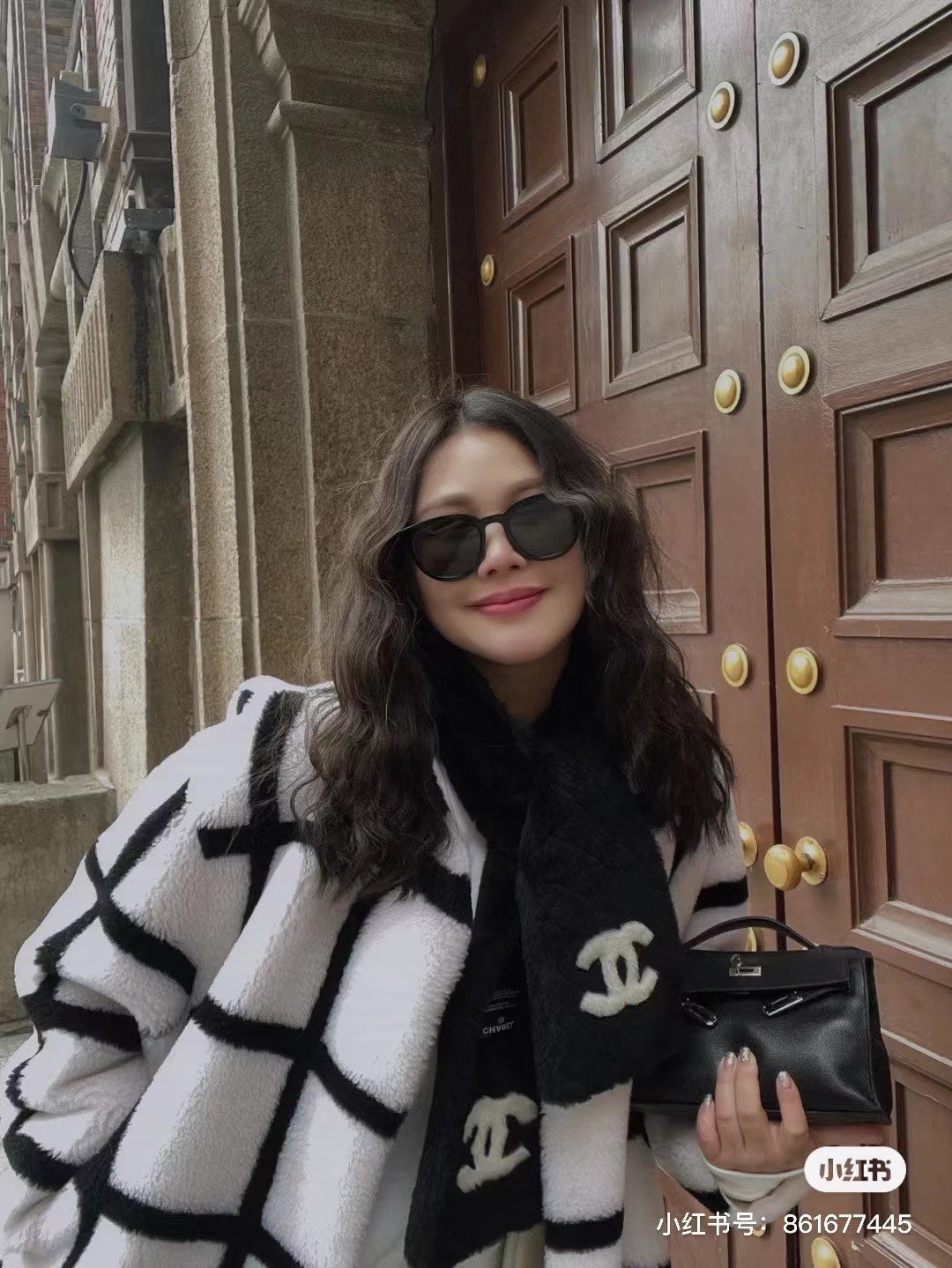 Chanel Logo Detail Scarf - 962272267 - Photo 9
