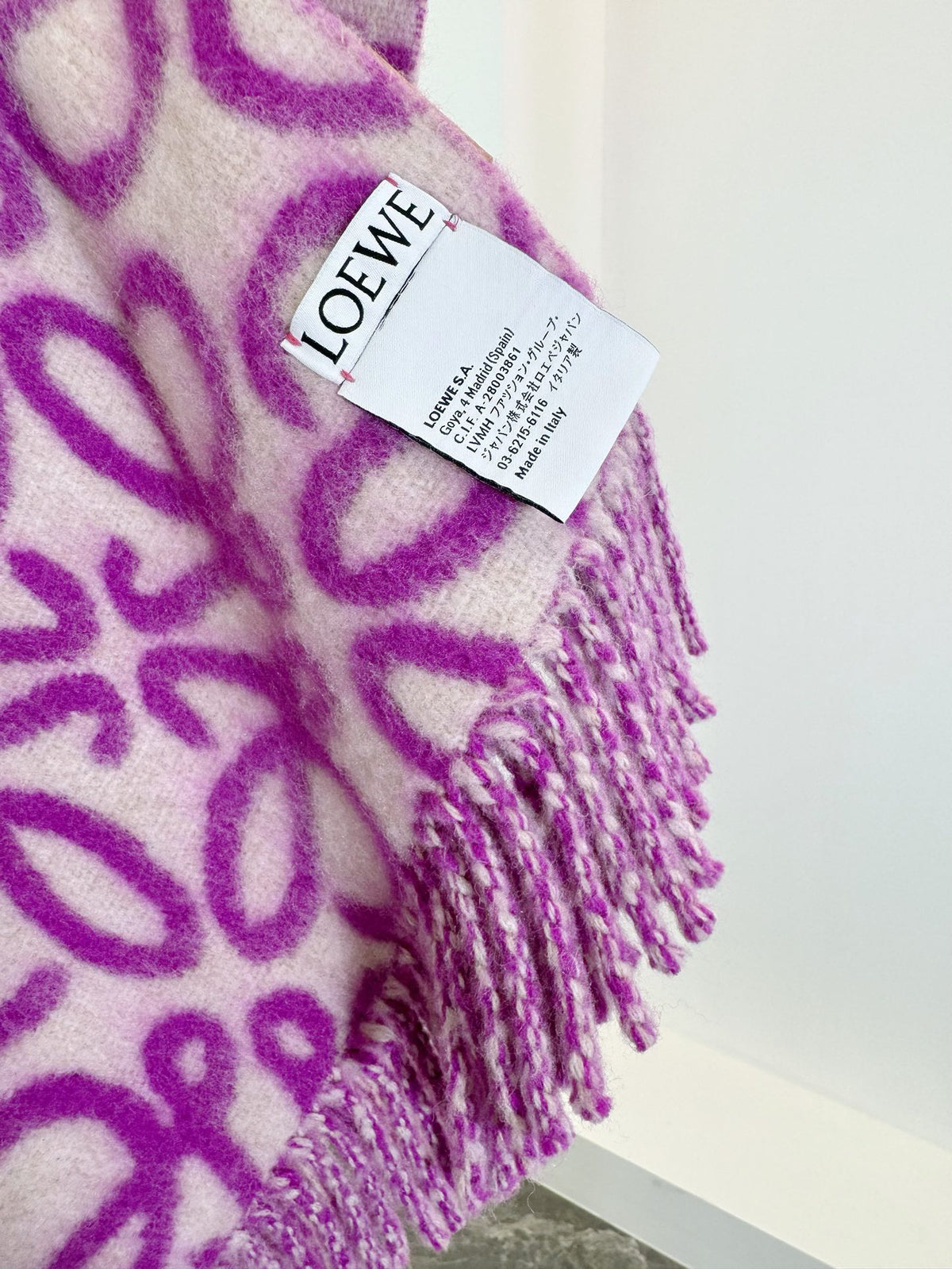 Loewe Jacquard Logo Detail Scarf - 973645223 - Photo 9