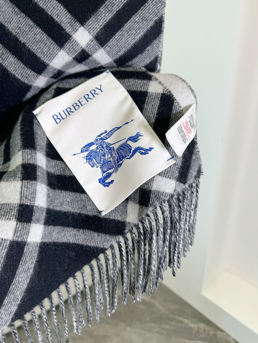 Burberry Check Pattern Scarf - 973237343 - Photo 10